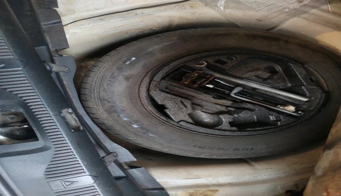 2010 Skoda Laura ELEGANCE 2.0 TDI CR AT, Diesel, Automatic, 99,556 km, tyre