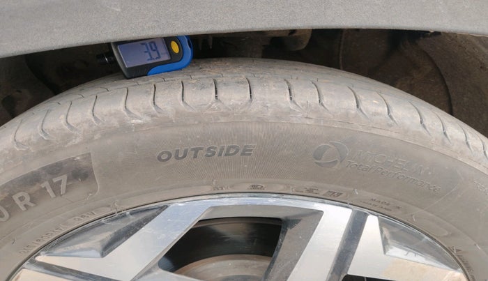 2022 Hyundai ALCAZAR PRESTIGE 2.0 MT 7STR, Petrol, Manual, 45,685 km, tyre