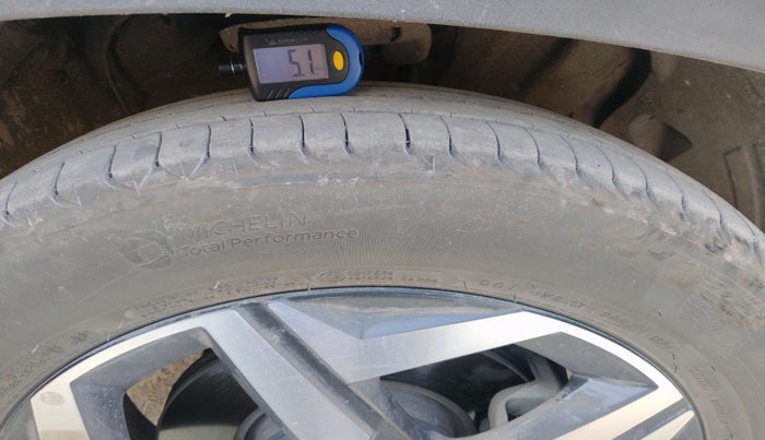 2022 Hyundai ALCAZAR PRESTIGE 2.0 MT 7STR, Petrol, Manual, 45,685 km, tyre