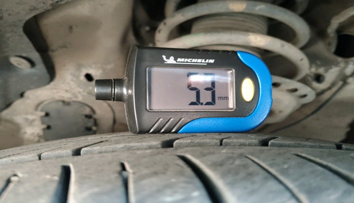 2014 Hyundai Verna FLUIDIC 1.6 VTVT EX, Petrol, Manual, 1,22,289 km, tyre