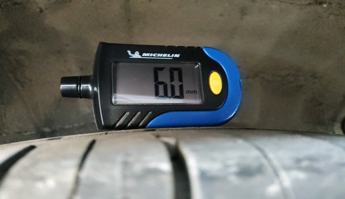 2014 Hyundai Verna FLUIDIC 1.6 VTVT EX, Petrol, Manual, 1,22,289 km, tyre