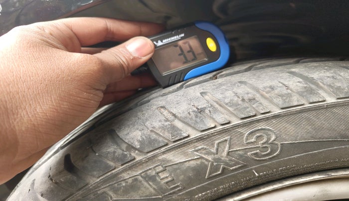 2011 Chevrolet Beat LT PETROL, Petrol, Manual, 78,539 km, tyre