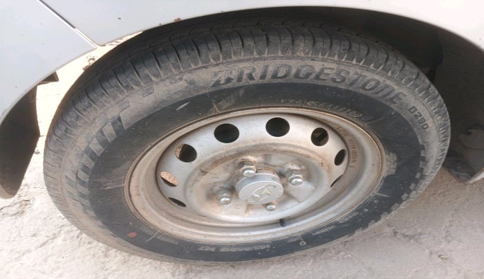 2014 Hyundai Eon ERA +, Petrol, Manual, 57,047 km, tyre