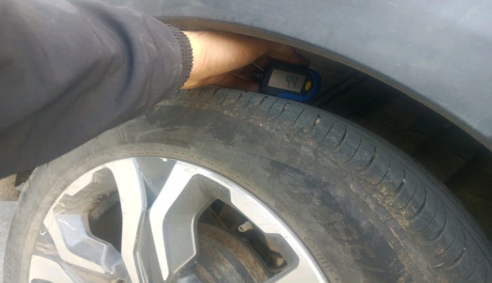 2017 Honda WR-V 1.5L I-DTEC VX MT, Diesel, Manual, 1,66,618 km, tyre