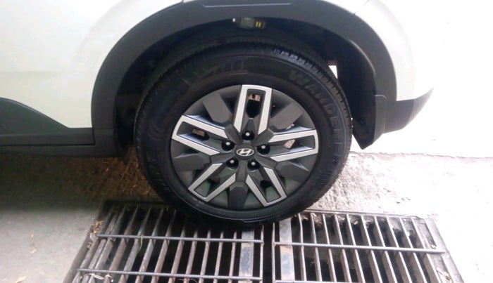 2024 Hyundai VENUE S (O) 1.0 Turbo Petrol DCT, Petrol, Automatic, 18,746 km, tyre