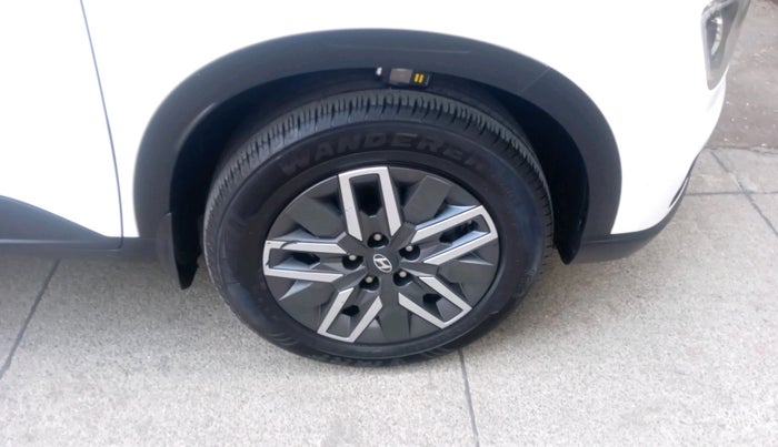 2024 Hyundai VENUE S (O) 1.0 Turbo Petrol DCT, Petrol, Automatic, 18,746 km, tyre