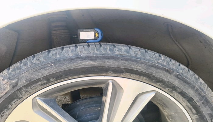 2019 Hyundai Verna 1.6 VTVT SX, Petrol, Manual, 39,576 km, tyre