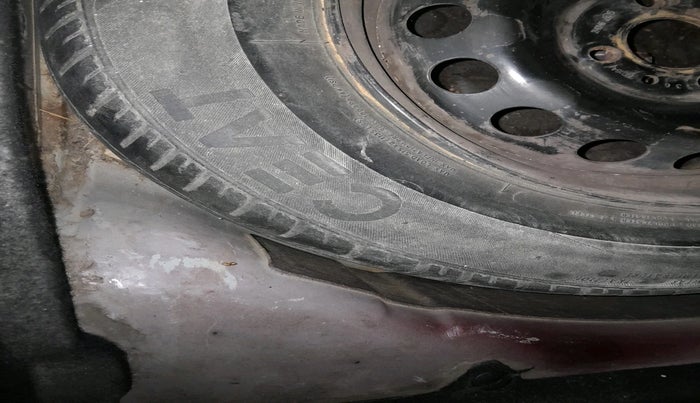 2013 Fiat Grand Punto ACTIVE 1.3, Diesel, Manual, 74,703 km, tyre