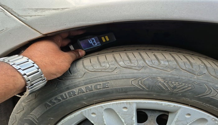 2015 Honda Amaze 1.2L I-VTEC S, Petrol, Manual, 74,796 km, tyre