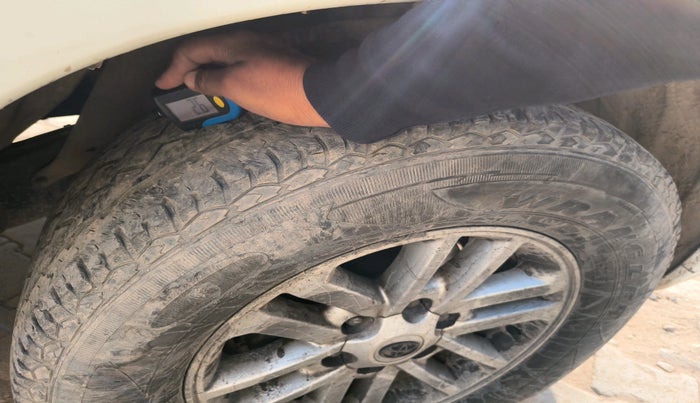 2013 Toyota Fortuner 3.0 4X2 MT, Diesel, Manual, 1,87,381 km, tyre