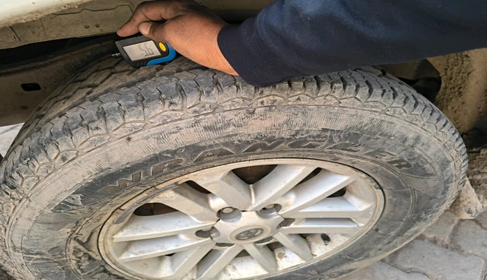 2013 Toyota Fortuner 3.0 4X2 MT, Diesel, Manual, 1,87,381 km, tyre