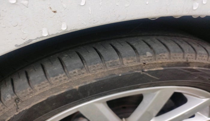 2018 Volkswagen Ameo HIGHLINE PLUS 1.5L AT 16 ALLOY, Diesel, Automatic, 1,57,612 km, tyre