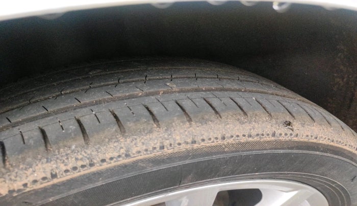 2018 Volkswagen Ameo HIGHLINE PLUS 1.5L AT 16 ALLOY, Diesel, Automatic, 1,57,612 km, tyre