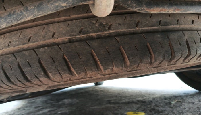 2020 Maruti Ertiga VXI CNG, Petrol, Manual, 67,655 km, tyre