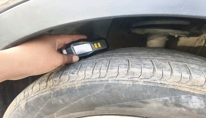 2018 Maruti S Cross ZETA 1.3, Diesel, Manual, 1,55,374 km, tyre