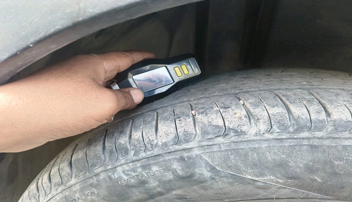 2018 Maruti S Cross ZETA 1.3, Diesel, Manual, 1,55,374 km, tyre