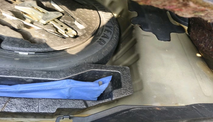 2016 Maruti Ciaz ZDI+ SHVS, Diesel, Manual, 1,48,336 km, tyre