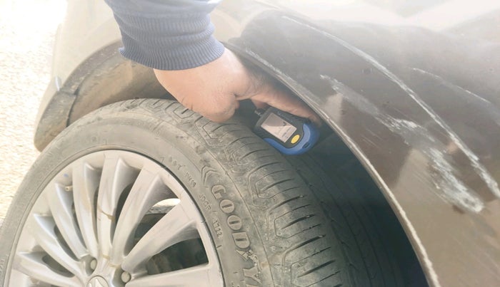 2016 Maruti Ciaz ZDI+ SHVS, Diesel, Manual, 1,48,336 km, tyre