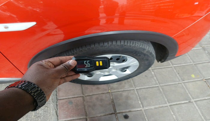 2019 Mahindra XUV300 W6 1.5 DIESEL, Diesel, Manual, 90,111 km, tyre