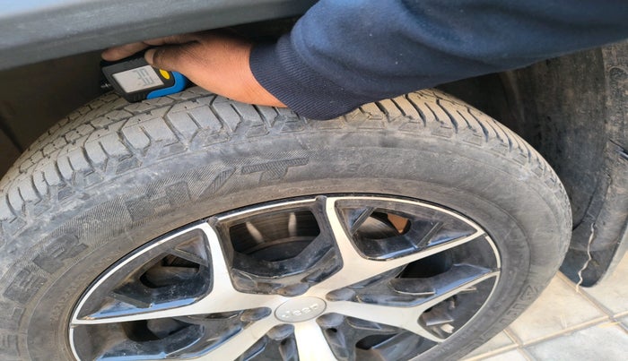 2022 Jeep MERIDIAN LIMITED (O) 4X2 AT, Diesel, Automatic, 64,489 km, tyre