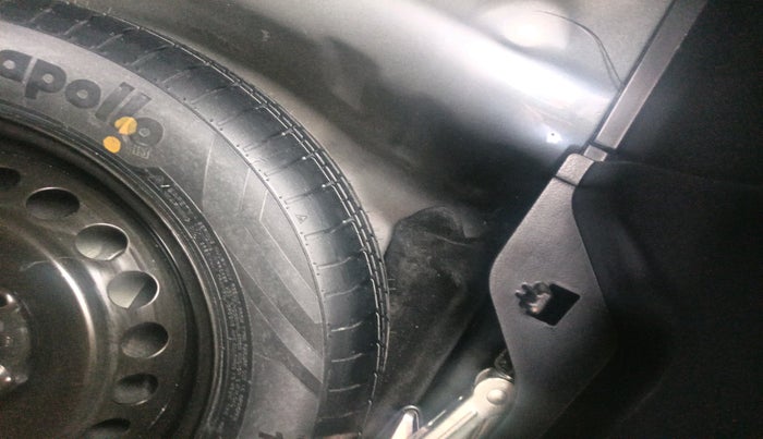 2024 Toyota Glanza G AMT, Petrol, Automatic, 43,800 km, tyre