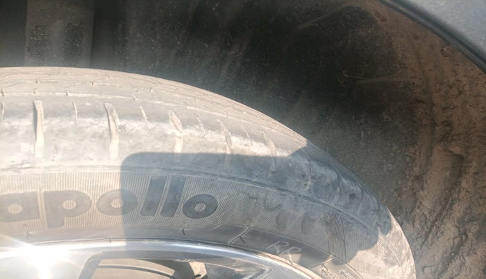 2024 Toyota Glanza G AMT, Petrol, Automatic, 43,800 km, tyre