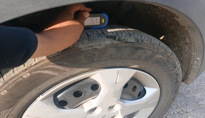 2024 Mahindra XUV 3XO MX3 1.2 L TCMPFi, Petrol, Manual, 11,663 km, tyre