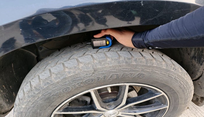 2014 Renault Duster RXL PETROL, Petrol, Manual, 70,779 km, tyre