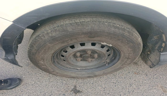 2018 Mahindra Xylo H4 BS IV, Diesel, Manual, 3,49,706 km, tyre