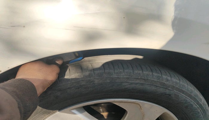 2015 Honda City 1.5L I-DTEC V, Diesel, Manual, 1,43,850 km, tyre