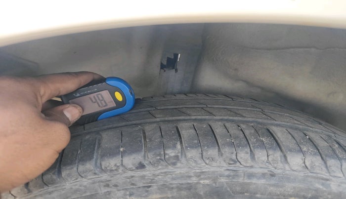 2015 Honda City 1.5L I-DTEC V, Diesel, Manual, 1,43,850 km, tyre