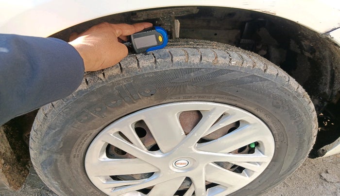 2014 Maruti Swift Dzire VDI, Diesel, Manual, 2,09,518 km, tyre