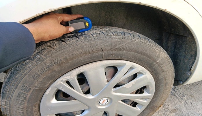 2014 Maruti Swift Dzire VDI, Diesel, Manual, 2,09,518 km, tyre