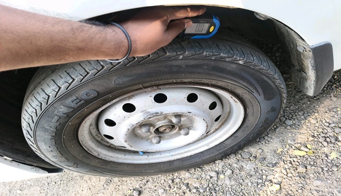 2016 Maruti Wagon R 1.0 LXI CNG, Petrol, Manual, 1,60,351 km, tyre