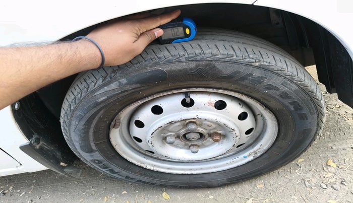 2016 Maruti Wagon R 1.0 LXI CNG, Petrol, Manual, 1,60,351 km, tyre