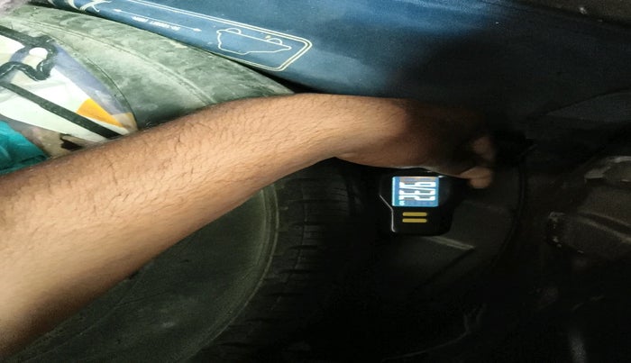 2016 Renault Kwid RXT 0.8, Petrol, Manual, 1,04,910 km, tyre