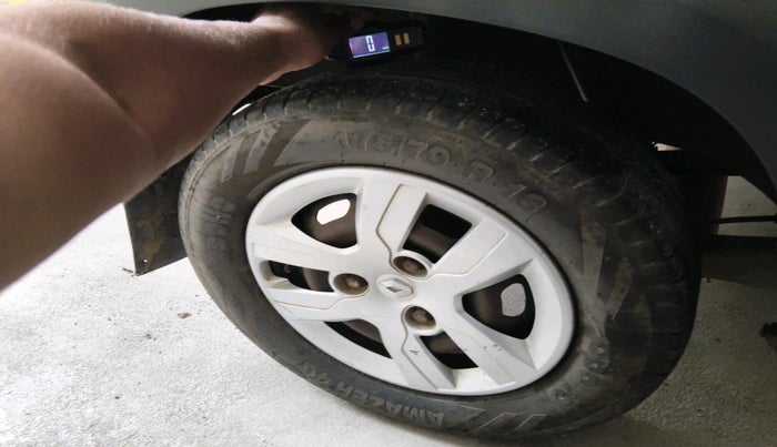 2016 Renault Kwid RXT 0.8, Petrol, Manual, 1,04,910 km, tyre