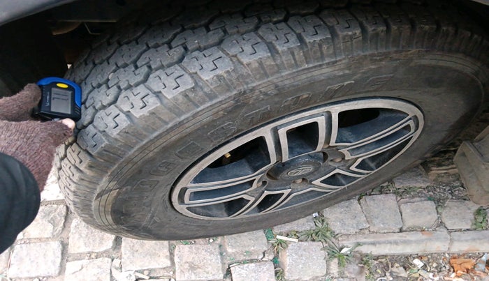 2017 Tata Hexa XM 4X2 7 STR, Diesel, Manual, 1,17,256 km, tyre