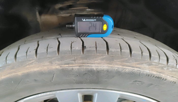 2016 Maruti Vitara Brezza ZDI PLUS, Diesel, Manual, 1,22,230 km, tyre