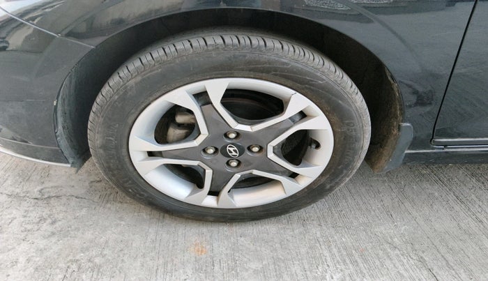 2024 Hyundai NEW I20 Sportz (O) 1.2 IVT, Petrol, Automatic, 8,207 km, tyre