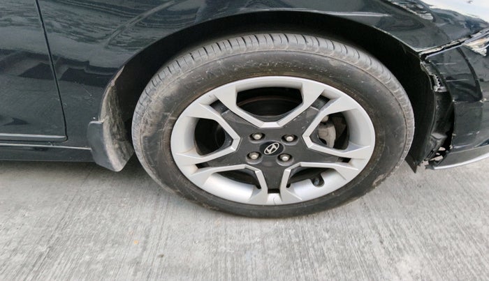 2024 Hyundai NEW I20 Sportz (O) 1.2 IVT, Petrol, Automatic, 8,207 km, tyre