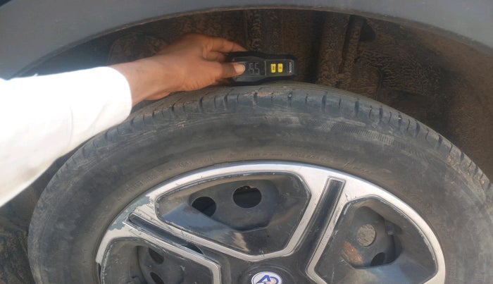 2023 Tata NEXON XM PLUS SUNROOF PETROL, Petrol, Manual, 25,164 km, tyre