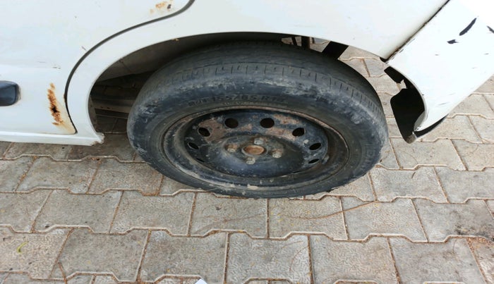 2012 Maruti Wagon R 1.0 VXI, Petrol, Manual, 80,362 km, tyre