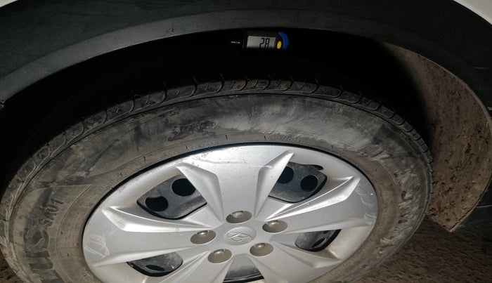 2019 Hyundai Creta E PLUS 1.6 PETROL, Petrol, Manual, 68,073 km, tyre