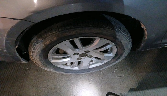 2013 Maruti Swift Dzire ZDI, Diesel, Manual, 2,07,698 km, tyre