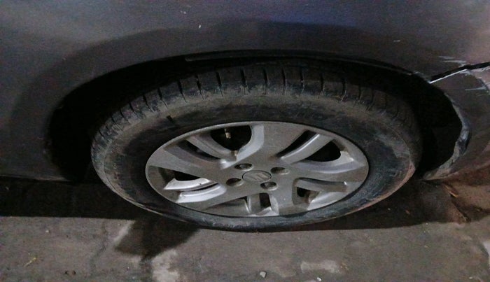 2013 Maruti Swift Dzire ZDI, Diesel, Manual, 2,07,698 km, tyre