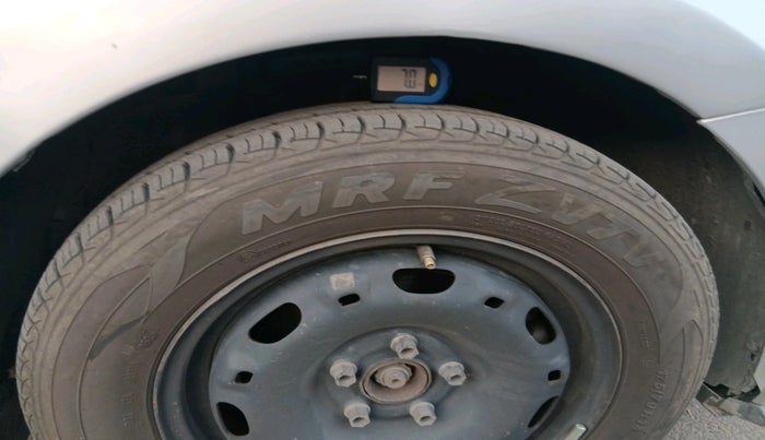 2020 Volkswagen Polo TRENDLINE 1.0L, Petrol, Manual, 57,510 km, tyre