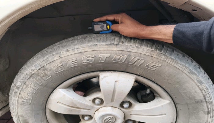 2014 Tata Safari Storme 2.2 VX 4X2, Diesel, Manual, 77,501 km, tyre