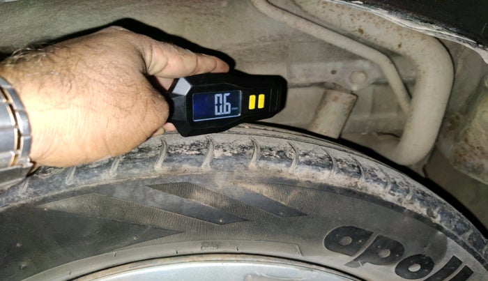 2014 Maruti Wagon R 1.0 LXI CNG, Petrol, Manual, 86,298 km, tyre