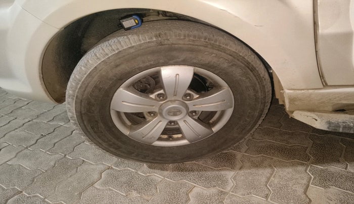 2018 Tata Safari Storme 2.2 VX 4X2, Diesel, Manual, 96,691 km, tyre